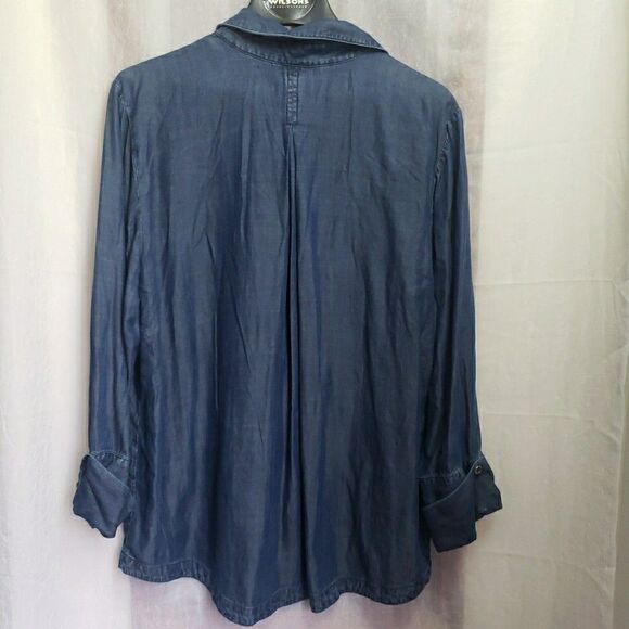 Chico's Medium Wash Long Sleeve Collared V-Neck Denim Blouse Size 3 US XL 16/18 - Picture 5 of 8
